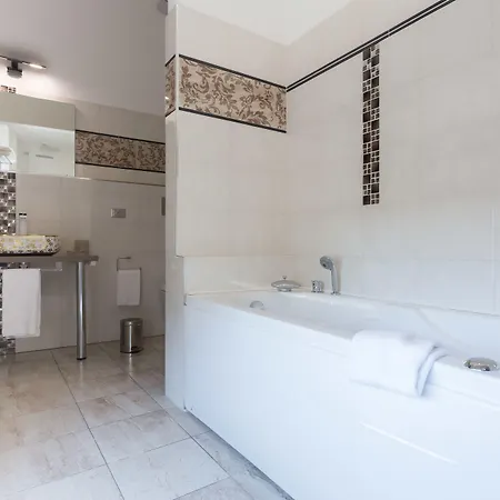 Durini Hotel apartamentowy 4*