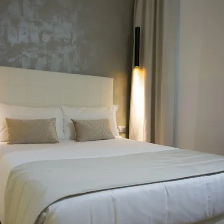 Aparthotel Durini Milan