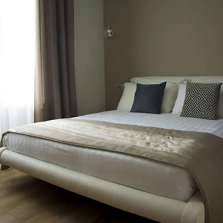 Aparthotel Durini 2*