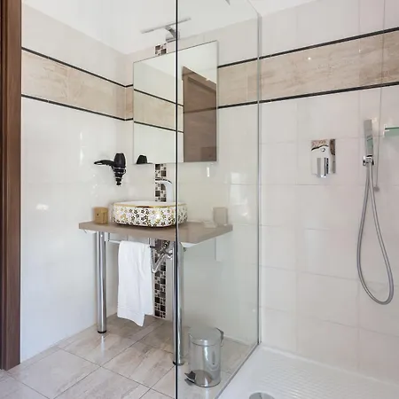 Aparthotel Durini Milan